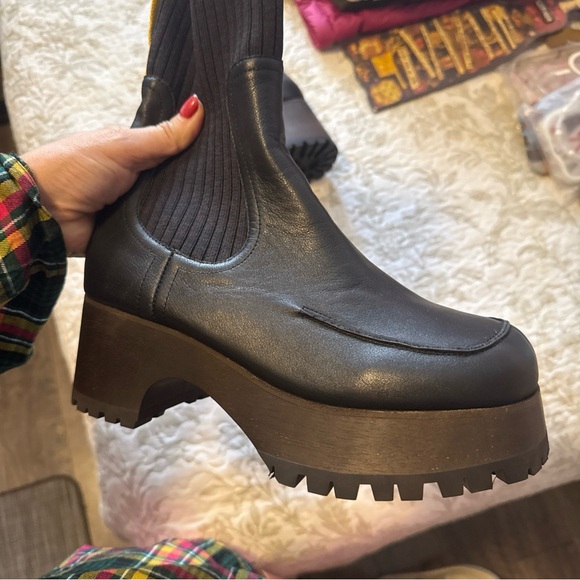 Charlotte Stone women’s like new black platform boots - Picture 13 of 16